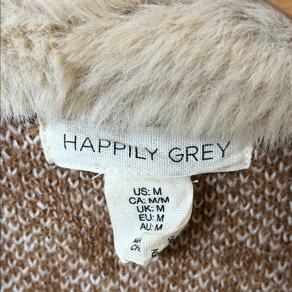 Elegant Brown and Cream Sweater with faux fur trim. women’s size M - Picture 2 of 3